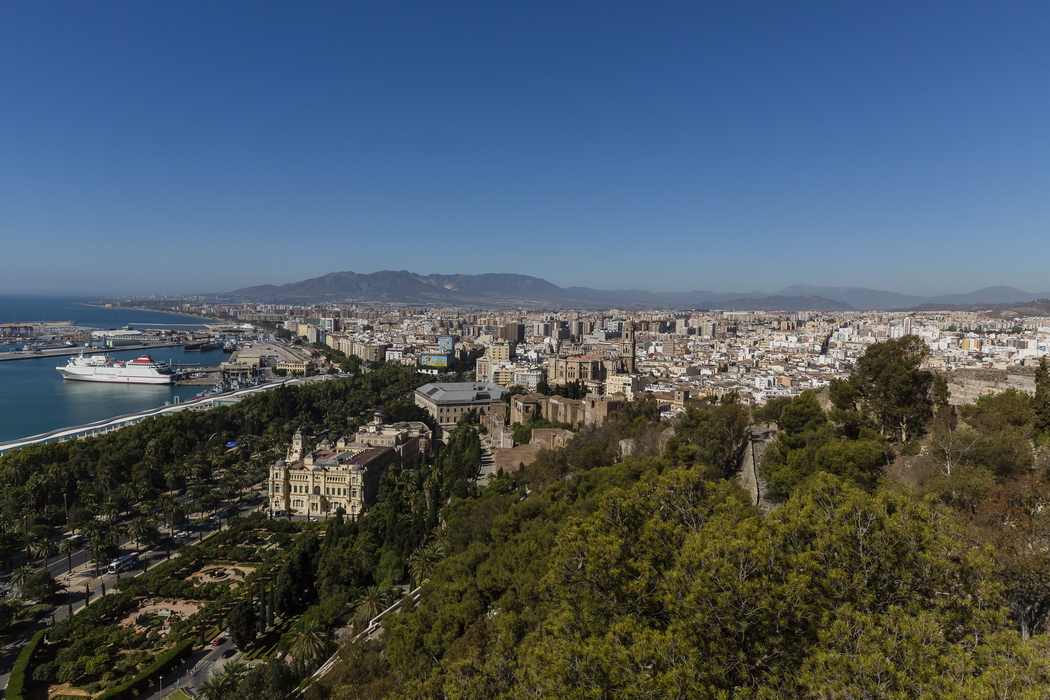 22/08/2014-Malaga(Andalousie)-->Montée vers le chateau et vues de la ville