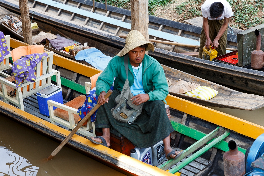 13/02/2016-Lac Inlé(Myanmar)-Artisanat