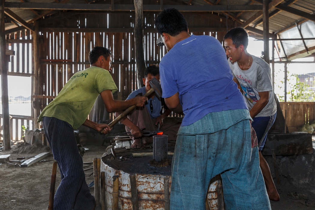 13/02/2016-Lac Inlé(Myanmar)-Artisanat