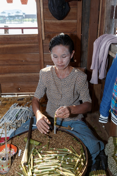 13/02/2016-Lac Inlé(Myanmar)-Artisanat