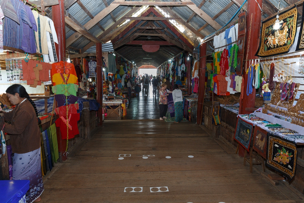 13/02/2016-Lac Inlé(Myanmar)-Monastère Nga Hpe Chaung