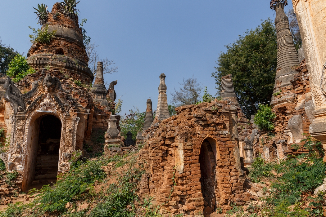 13/02/2016-Lac Inlé(Myanmar)-Pagode In Dhein