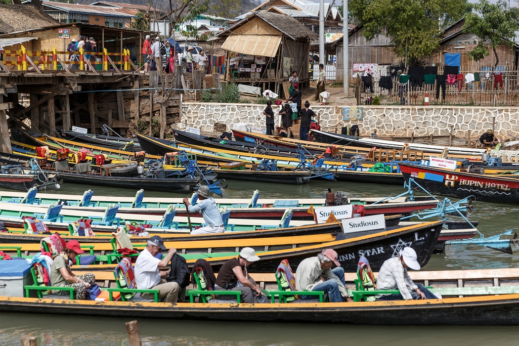 13/02/2016-Lac Inlé(Myanmar)-Pagode In Dhein