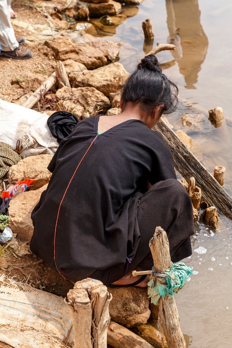 13/02/2016-Lac Inlé(Myanmar)-Pagode In Dhein