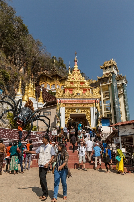 14/02/2016-Pindaya(Myanmar)-Grotte dorée