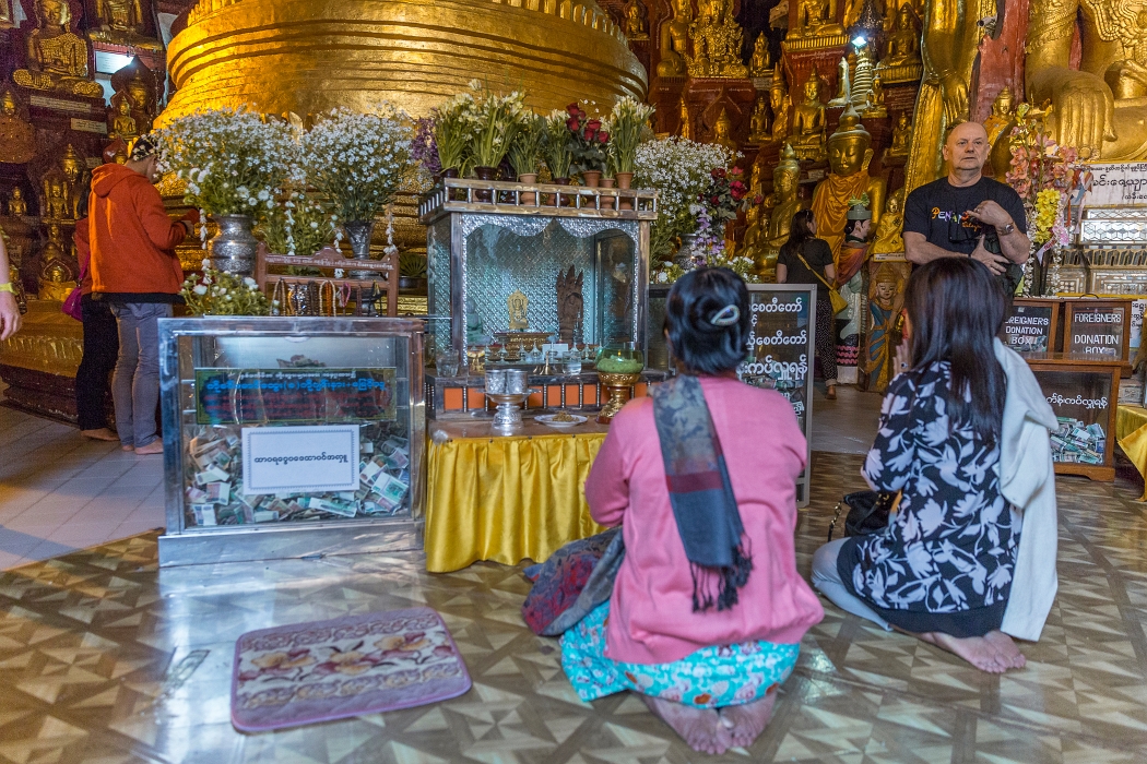 14/02/2016-Pindaya(Myanmar)-Grotte dorée