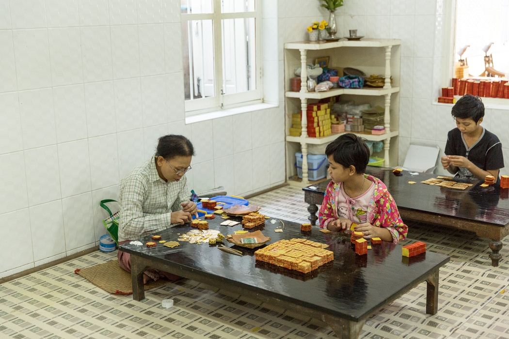 15/02/2016-Mandalay(Birmanie)-Artisanats