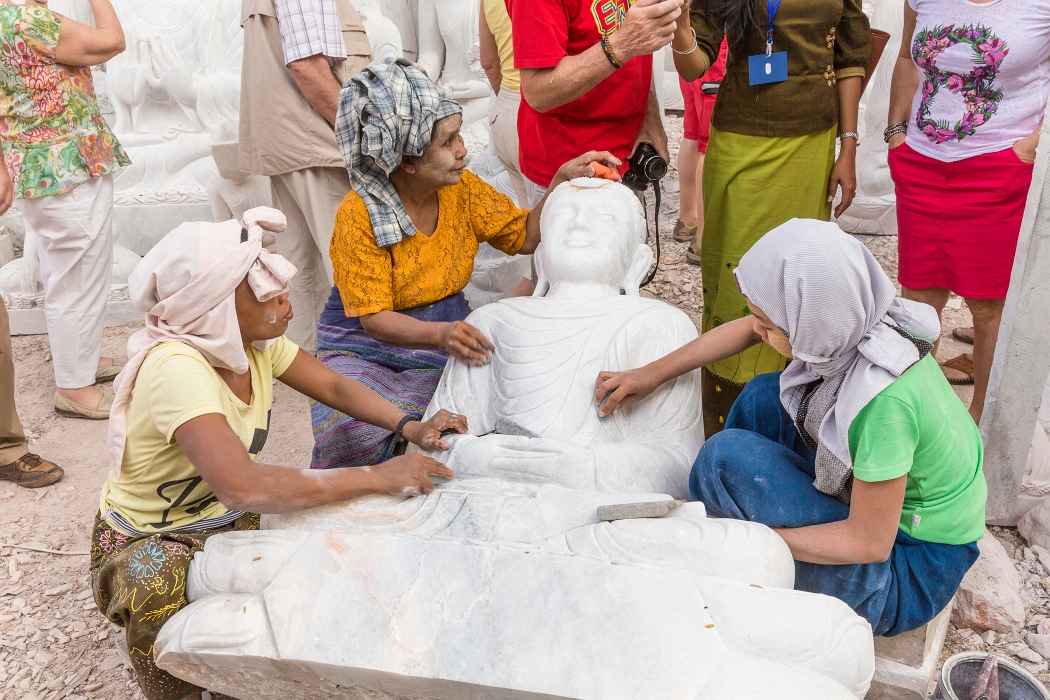 15/02/2016-Mandalay(Birmanie)-Artisanats