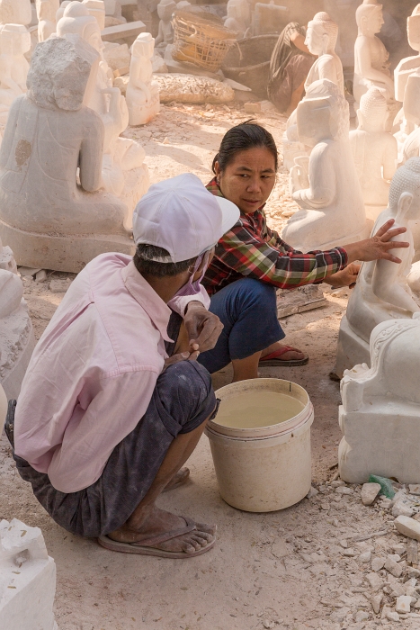 15/02/2016-Mandalay(Birmanie)-Artisanats