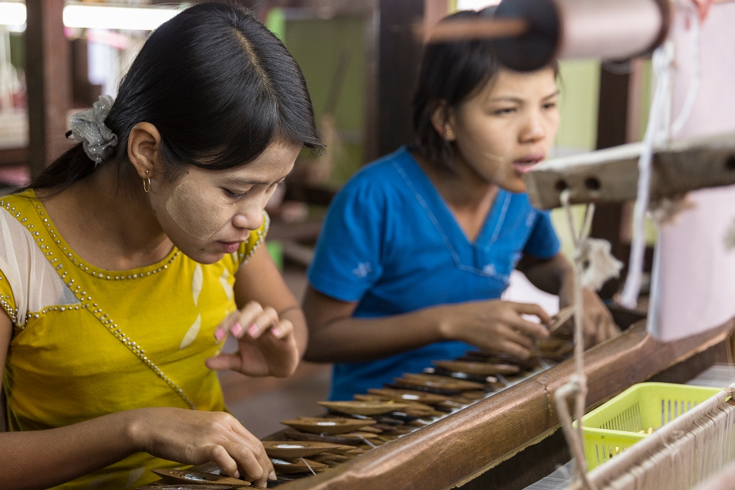 15/02/2016-Mandalay(Birmanie)-Artisanats