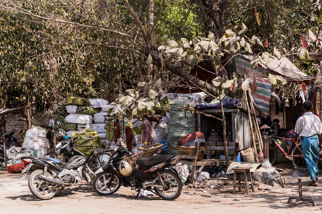 15/02/2016-Mandalay(Birmanie)-Artisanats
