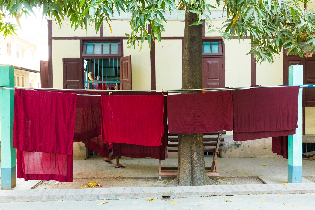 15/02/2016-Mandalay(Birmanie)-Monstère de Amarapura