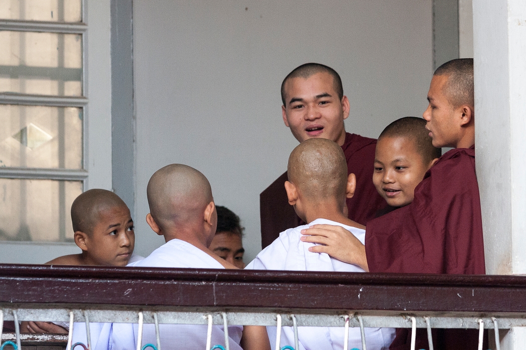 15/02/2016-Mandalay(Birmanie)-Monstère de Amarapura