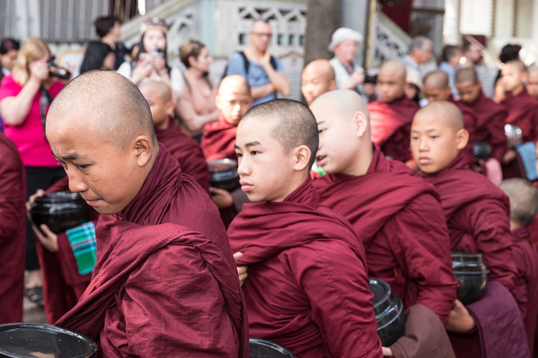 15/02/2016-Mandalay(Birmanie)-Monstère de Amarapura