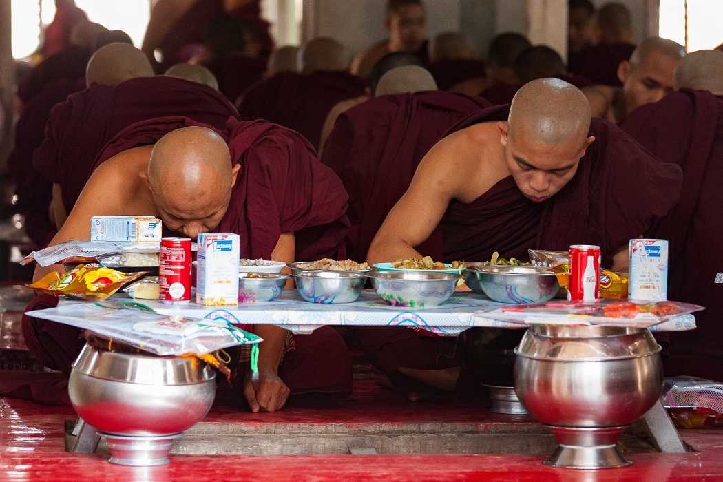 15/02/2016-Mandalay(Birmanie)-Monstère de Amarapura