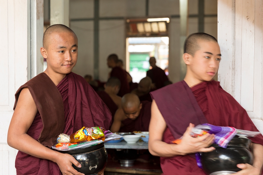 15/02/2016-Mandalay(Birmanie)-Monstère de Amarapura
