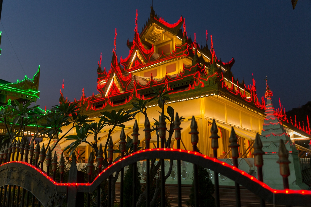 15/02/2016-Mandalay(Birmanie)-Pagode Kyauktawgyi