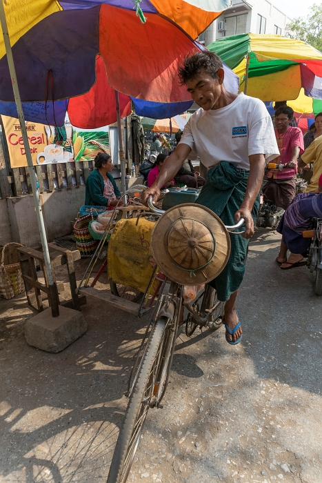 17/02/2016-Mandalay(Birmanie)-Le marché