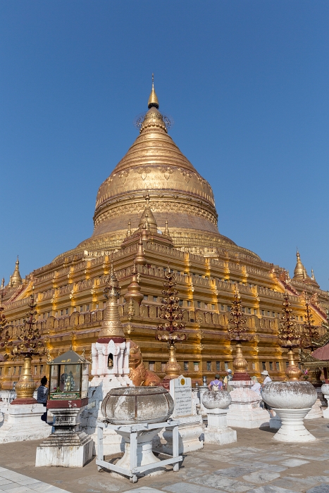 18/02/2016-Bagan(Birmanie)-Pagode dorée Shwe Zigon