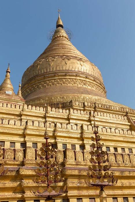 18/02/2016-Bagan(Birmanie)-Pagode dorée Shwe Zigon