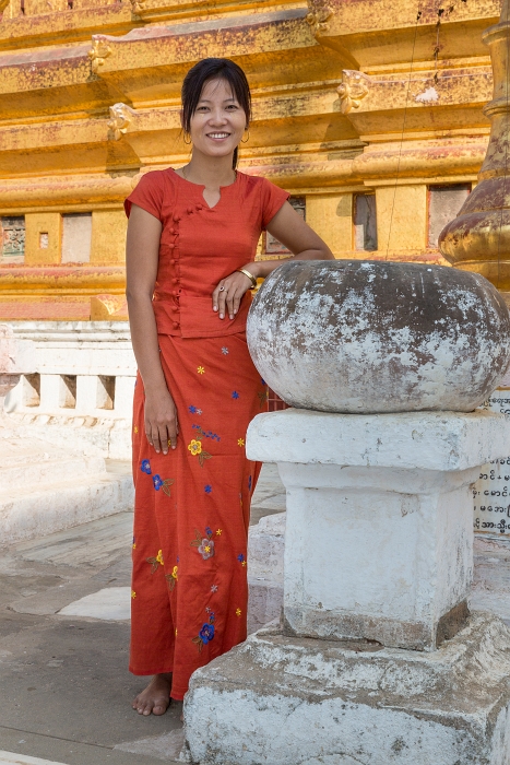 18/02/2016-Bagan(Birmanie)-Pagode dorée Shwe Zigon