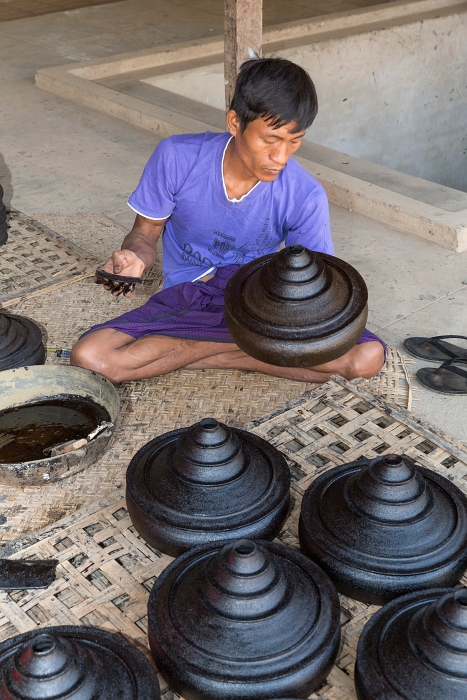 18/02/2016-Bagan(Birmanie)-Artisanat