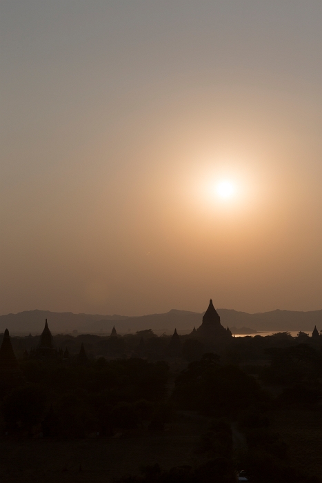 18/02/2016-Bagan(Birmanie)Coucher de soleil