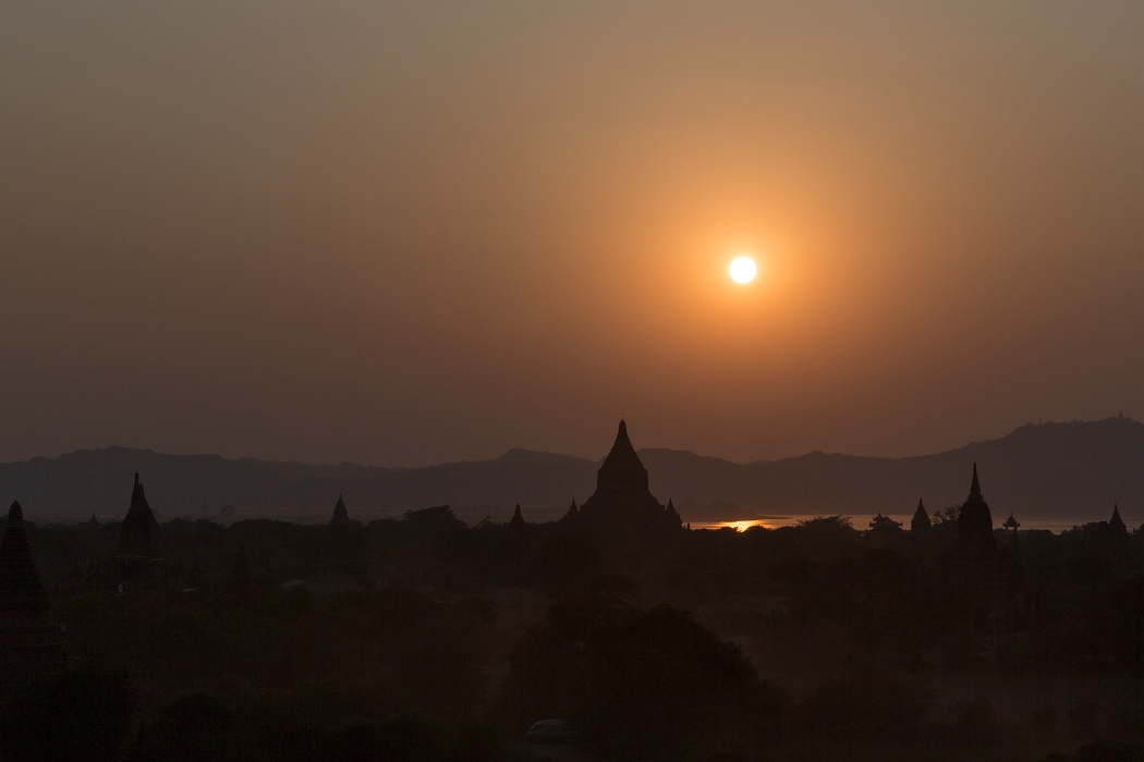 18/02/2016-Bagan(Birmanie)Coucher de soleil