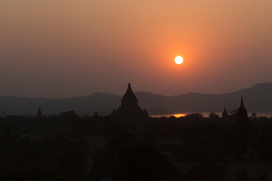 18/02/2016-Bagan(Birmanie)Coucher de soleil