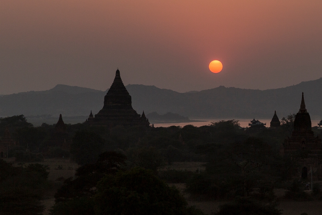 18/02/2016-Bagan(Birmanie)Coucher de soleil