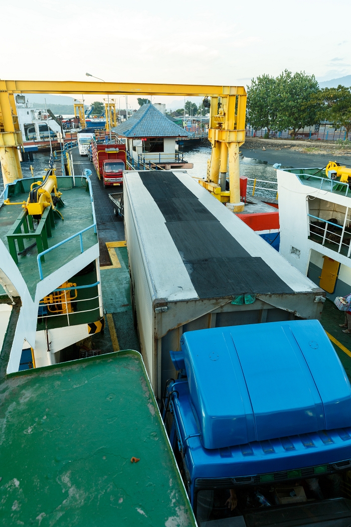 22/05/2018-Perancak(Bali)-La traverséé en Ferry vers Java