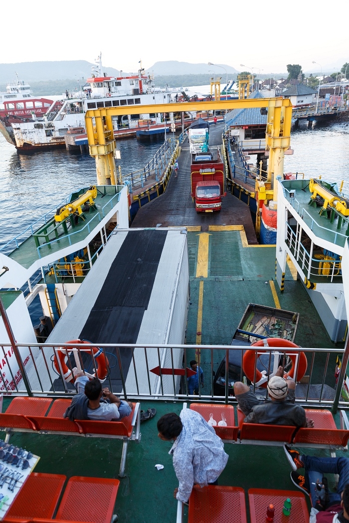 22/05/2018-Perancak(Bali)-La traverséé en Ferry vers Java
