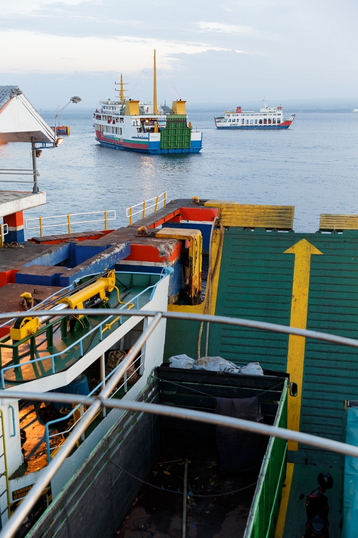 22/05/2018-Perancak(Bali)-La traverséé en Ferry vers Java