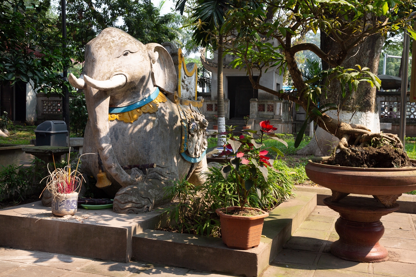 19/04/2019-Près de Hanoï(Vietnam)-Page de Tan Quoc