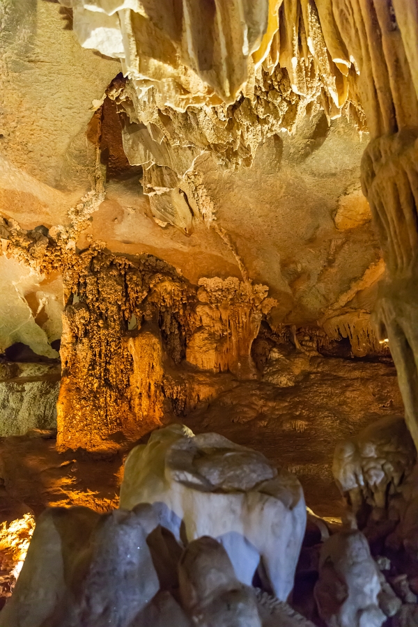 21/04/2019-Baie d'Halong (Vietnam) - La grotte de la surprise