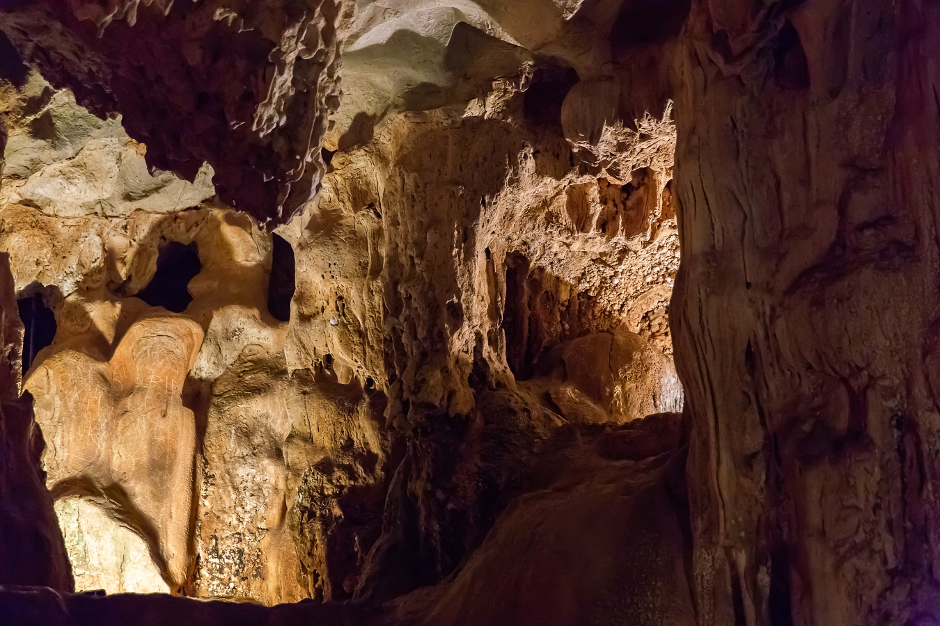 21/04/2019-Baie d'Halong (Vietnam) - La grotte de la surprise