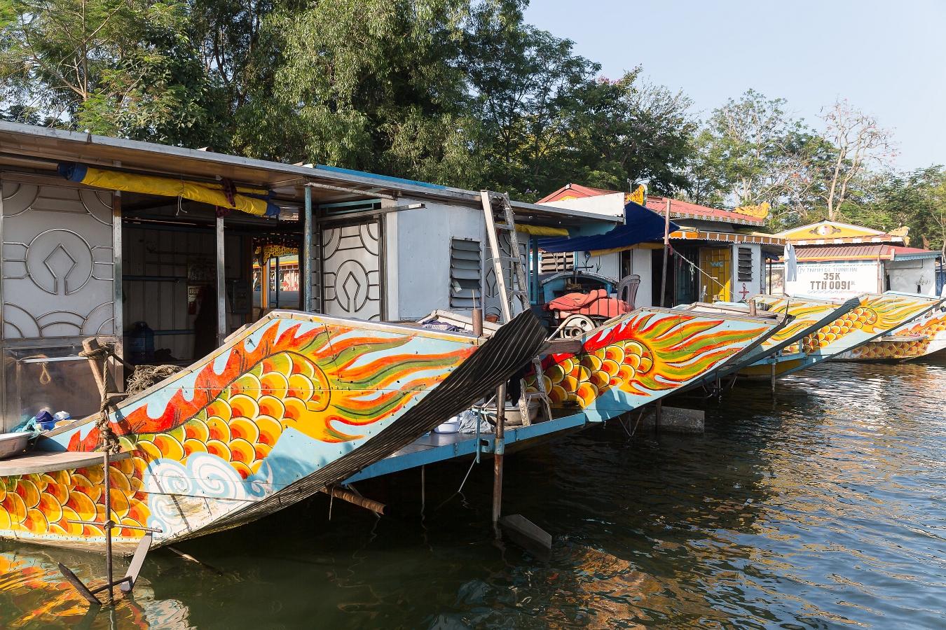 24/04/2019-Hué(Vietnam)-Rivière des parfums --> Bateaux dragon