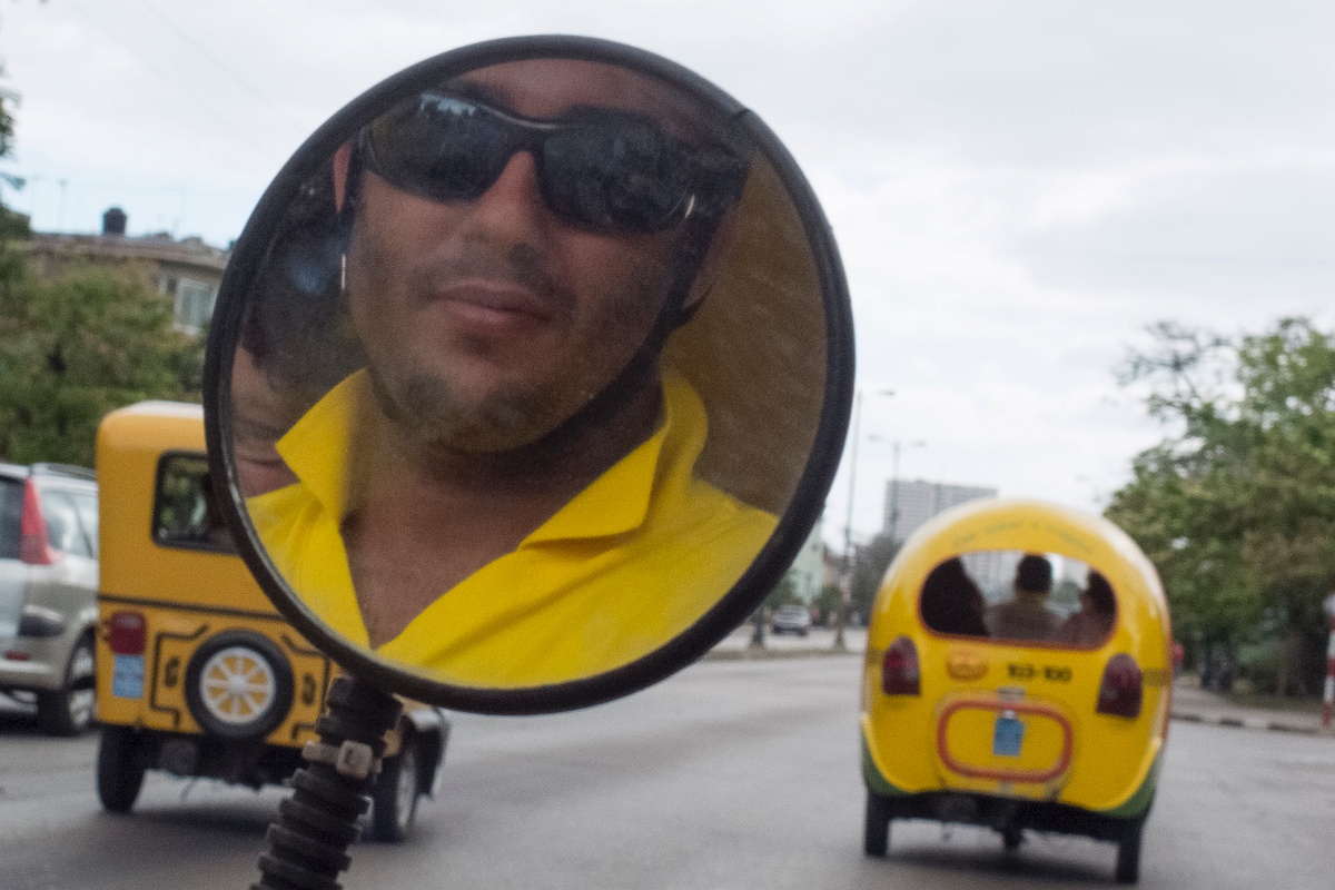 20130505-2520-pf.jpg - 05/05/2013-La Havane(Cuba)-Sortie en Coco Taxi