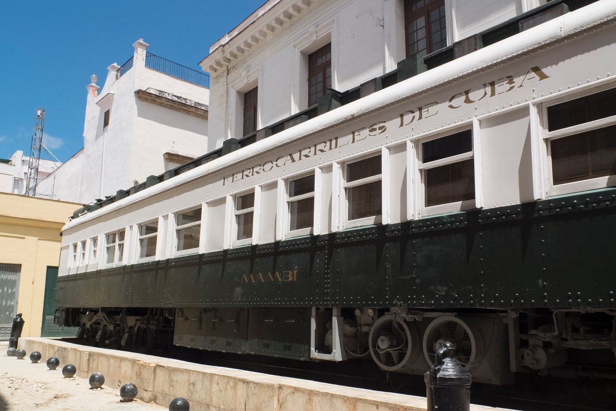 20130505-2817-pf.jpg - 05/05/2013-La Havane(Cuba)-La ville-->Train