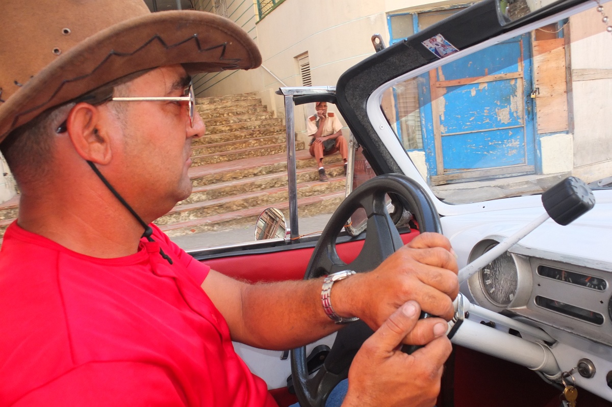 20130505-2911-pf.JPG - 05/05/2013-La Havane(Cuba)-Promenade en voiture américaine