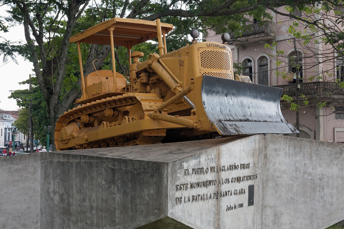 20130506-3425-p4.jpg - 06/05/2013-Santa Clara(Cuba)-La ville-->Musée destruction convoi