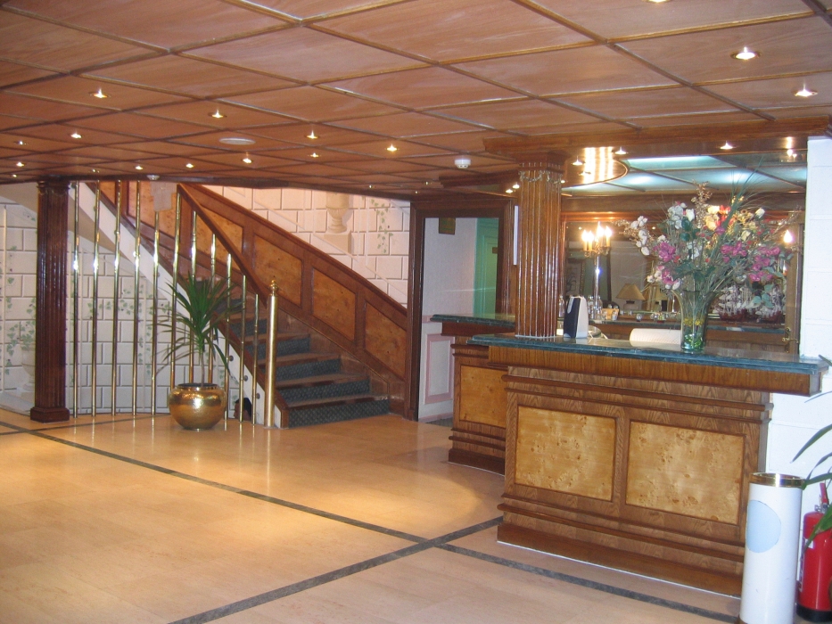 200402EgyJ1-0240