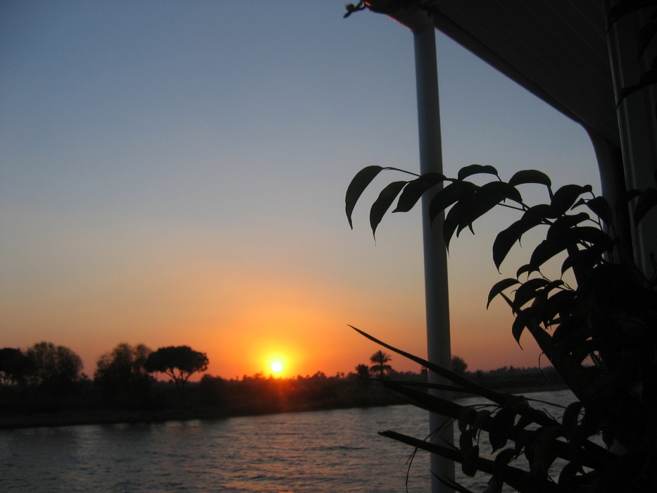 200402EgyJ2-0360