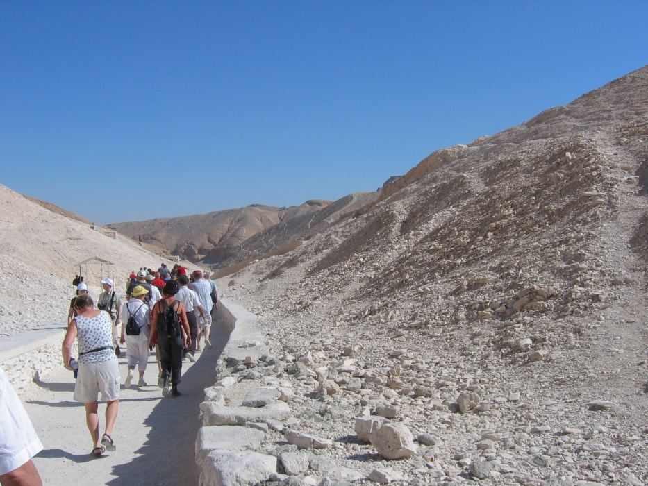 200402EgyJ4-0090