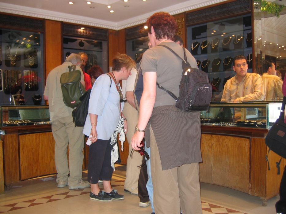 200402EgyJ6-0480