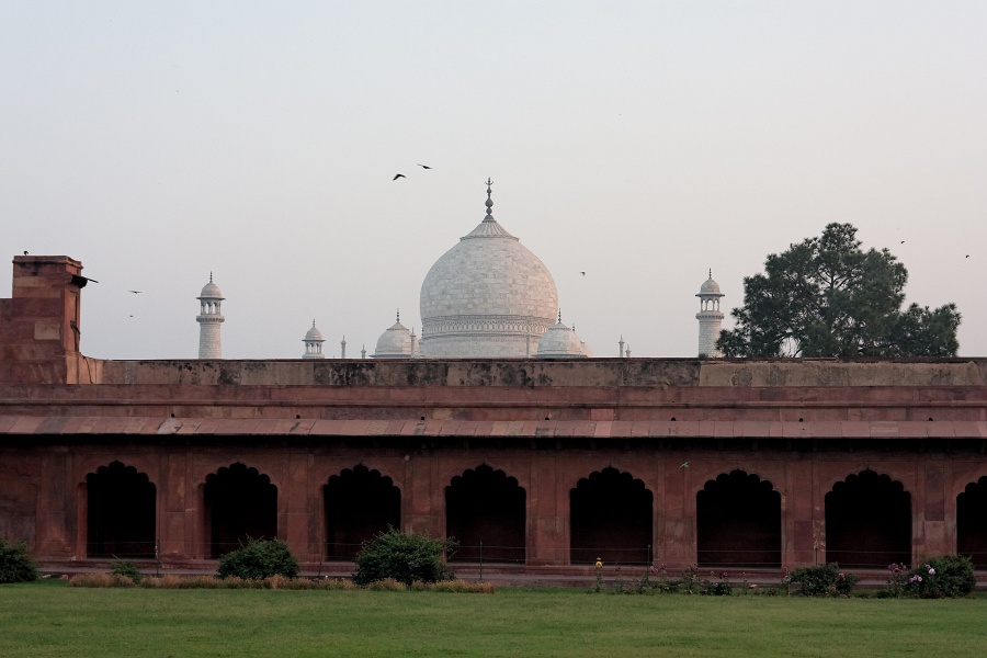 20110331-6203-p4.jpg - 31/03/2011-Agra (Inde)-Le Taj Mahal-->L'entrée du site