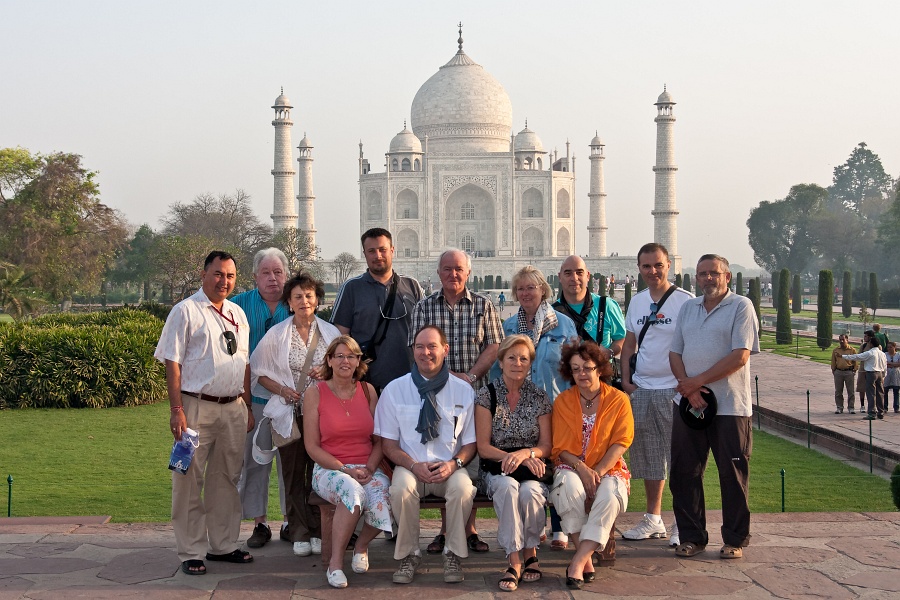 20110331-6225-p4.jpg - 31/03/2011-Agra (Inde)-Le Taj Mahal-->Notre groupe