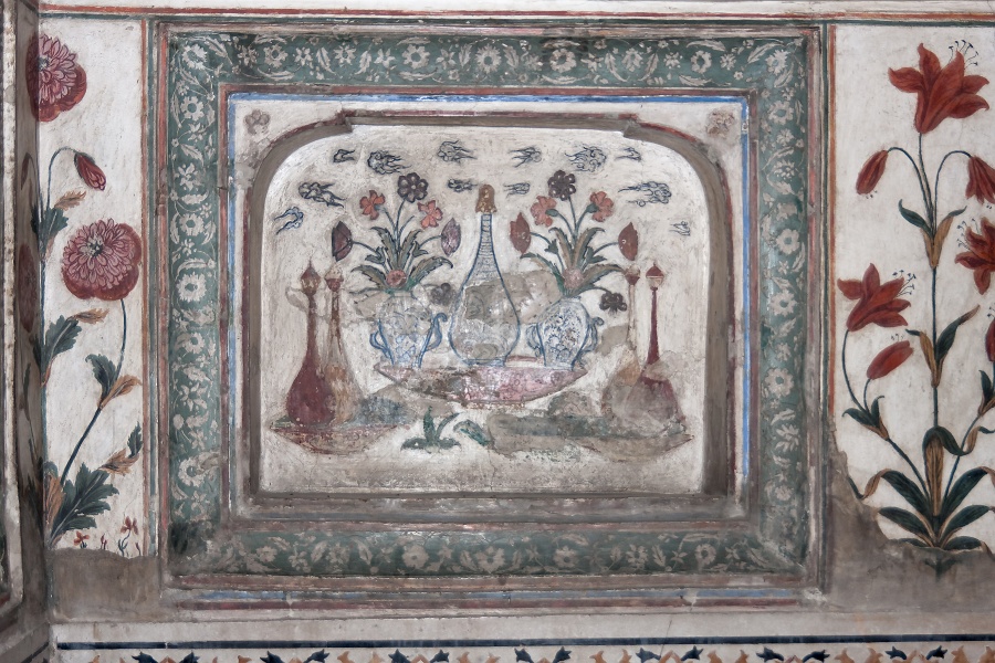20110331-6407-p4.jpg - 31/03/2011-Agra(Inde)-Itmad Ud Daulah (petit taj mahal)-->Les marqueteries
