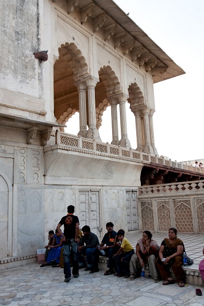 20110331-6710-p4.jpg - 31/03/2011-Agra(Inde)-Le fort rouge