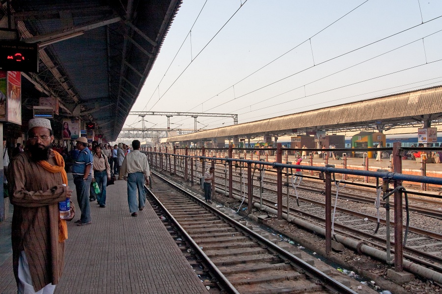 20110401-7104-p4.jpg - 01/04/2011-Agra (Inde)-Voyage en train